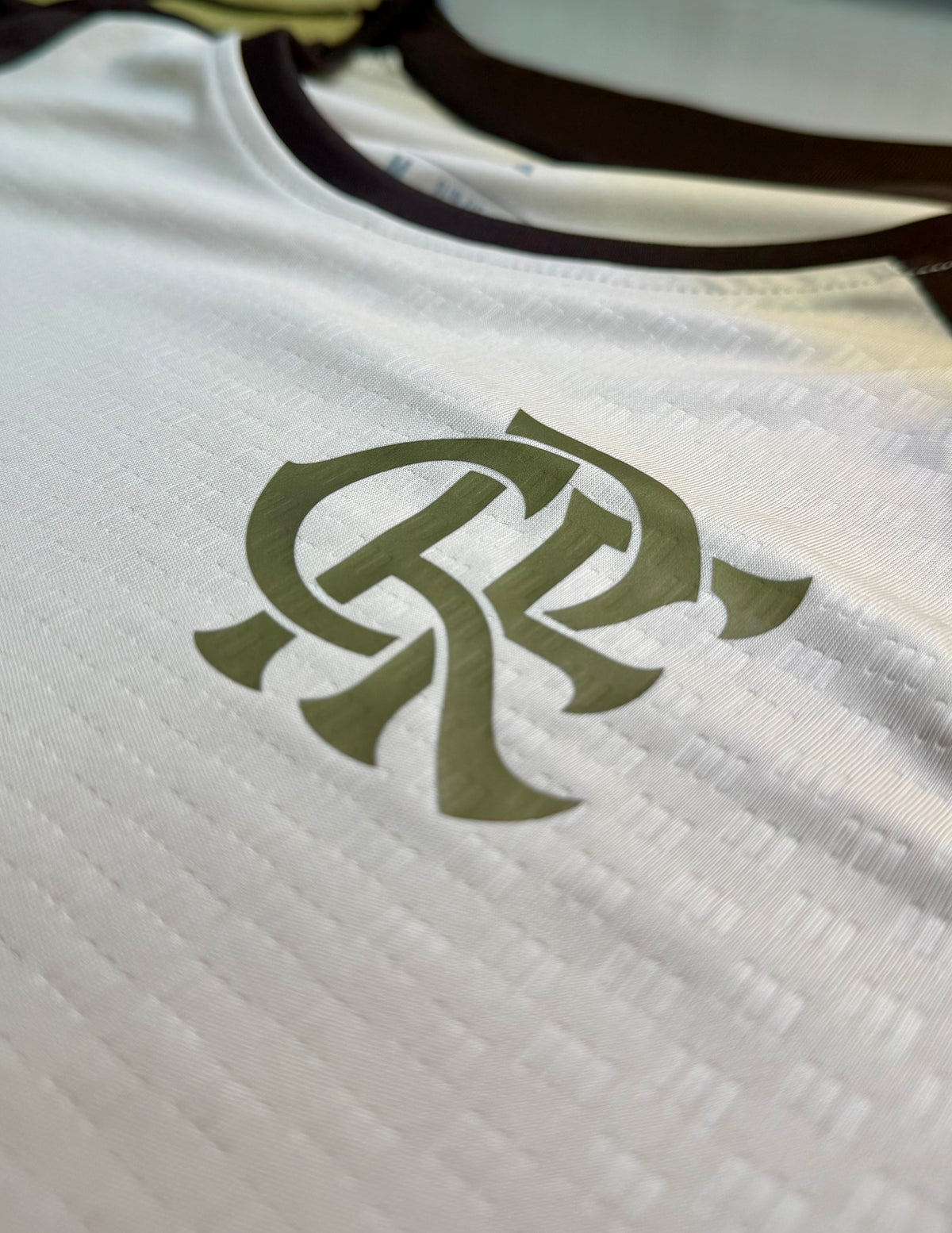 CAMISA FLAMENGO TREINO COMISSÃO 26/27 - TORCEDOR
