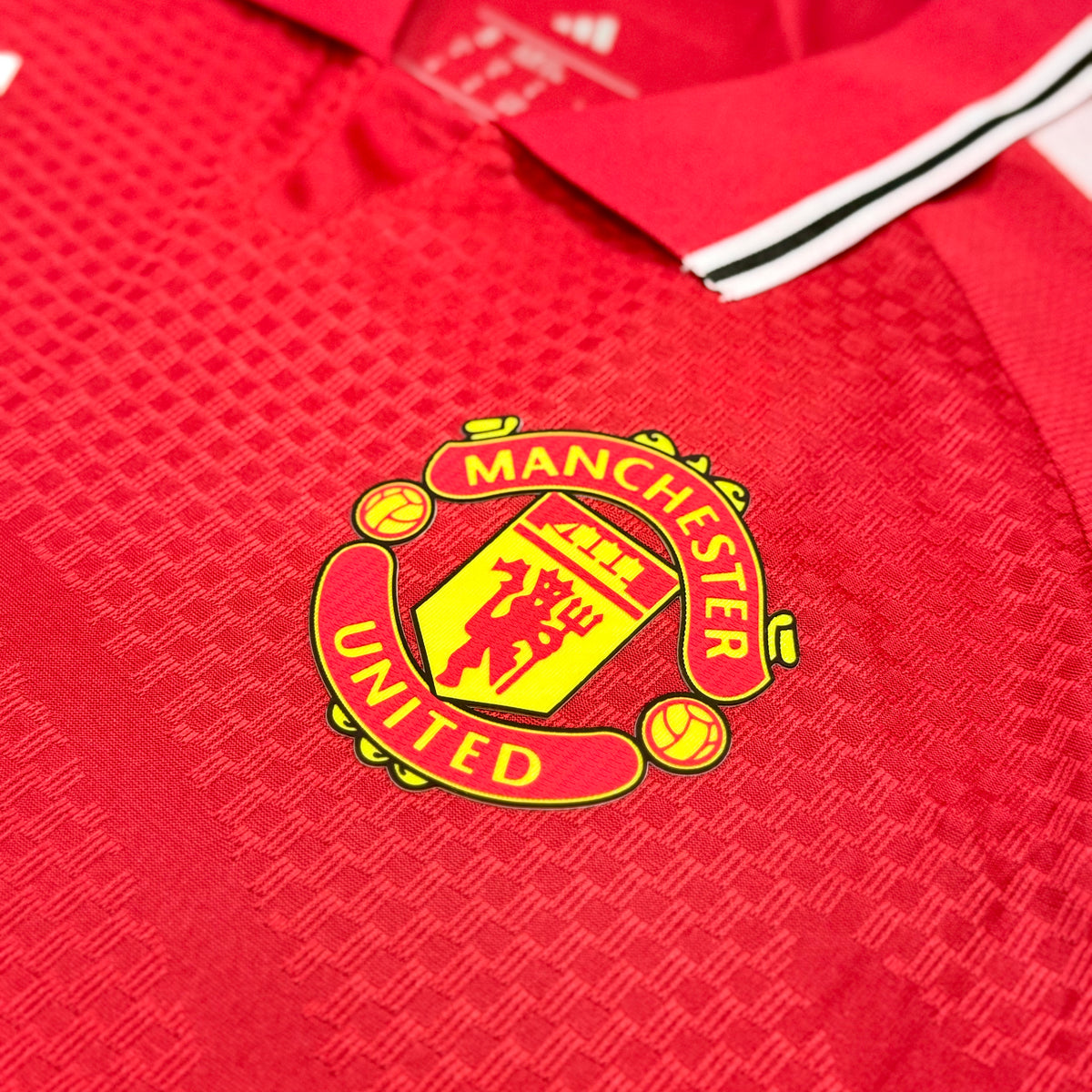 CAMISA MANCHESTER UNITED TITULAR 26/27 - JOGADOR