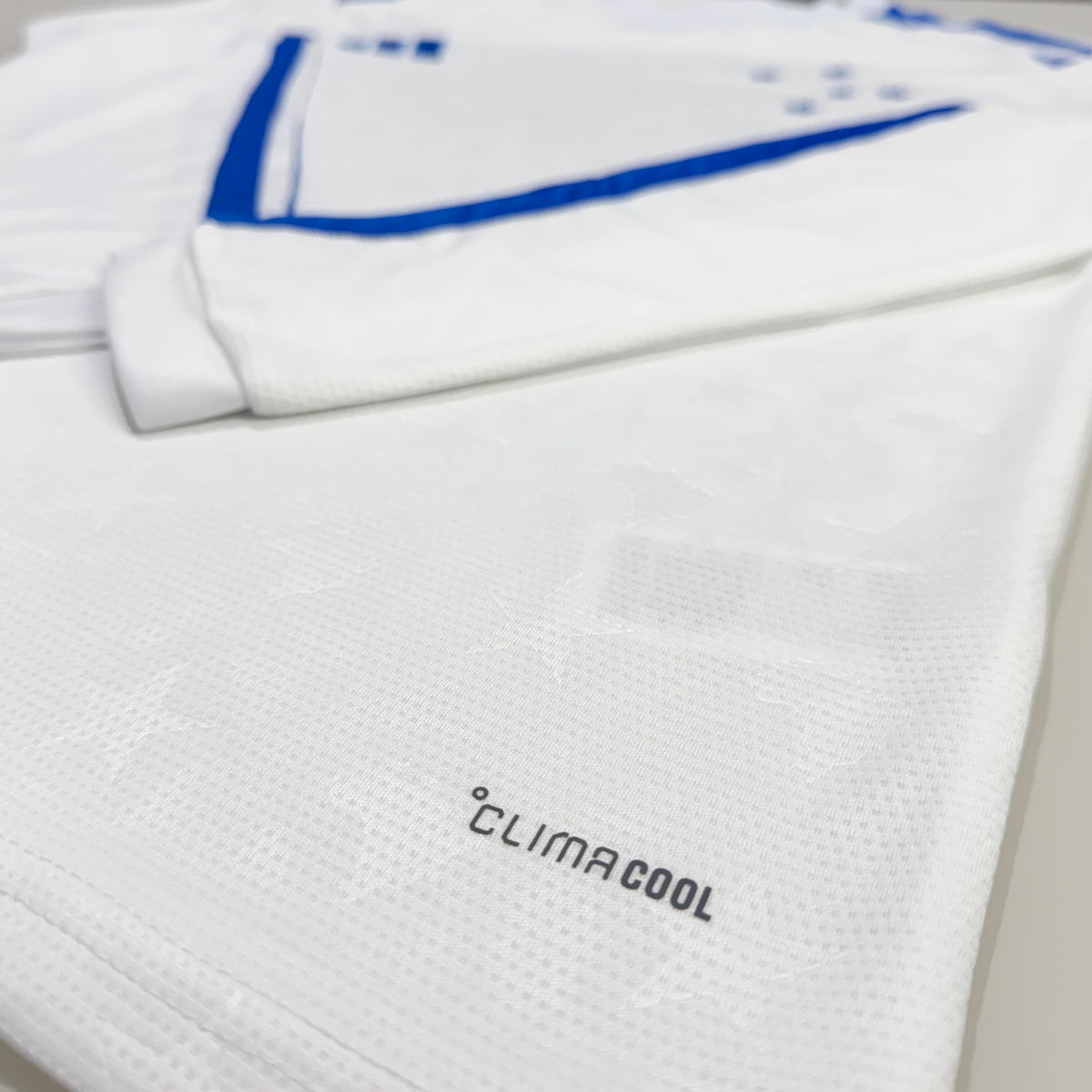 CAMISA CRUZEIRO RESERVA MANGA LONGA 2026 - TORCEDOR